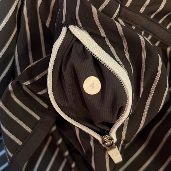 Lululemon RARE Tracker Short II *2-way Stretch Parallel Stripe - Picture 6 of 10